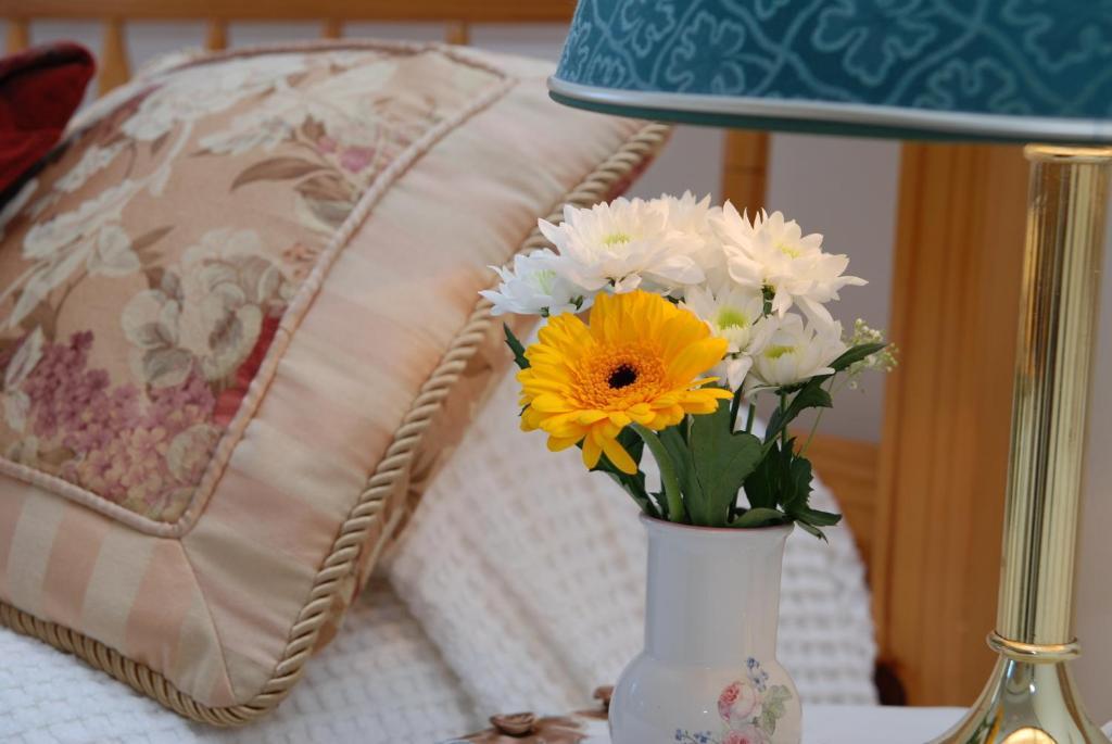 Kilburn House B&B Milltown  Oda fotoğraf